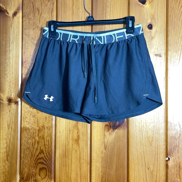Under Armour Pants - Under Armour gray Loose Fit Shorts Heat gear size small athleisure workout short